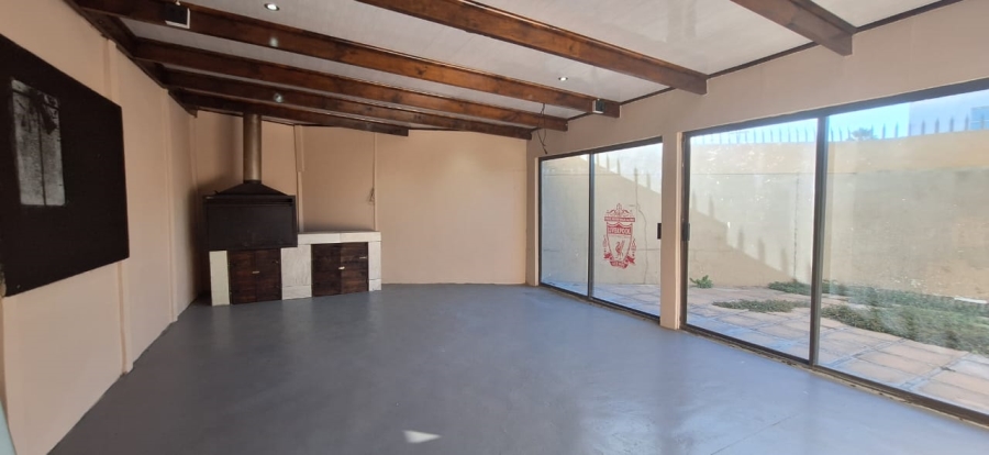 3 Bedroom Property for Sale in Wetton Western Cape